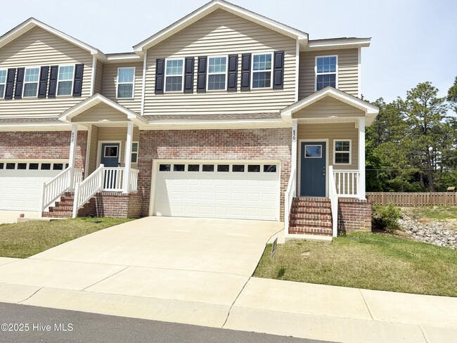 property at 850 Ducks Lndg