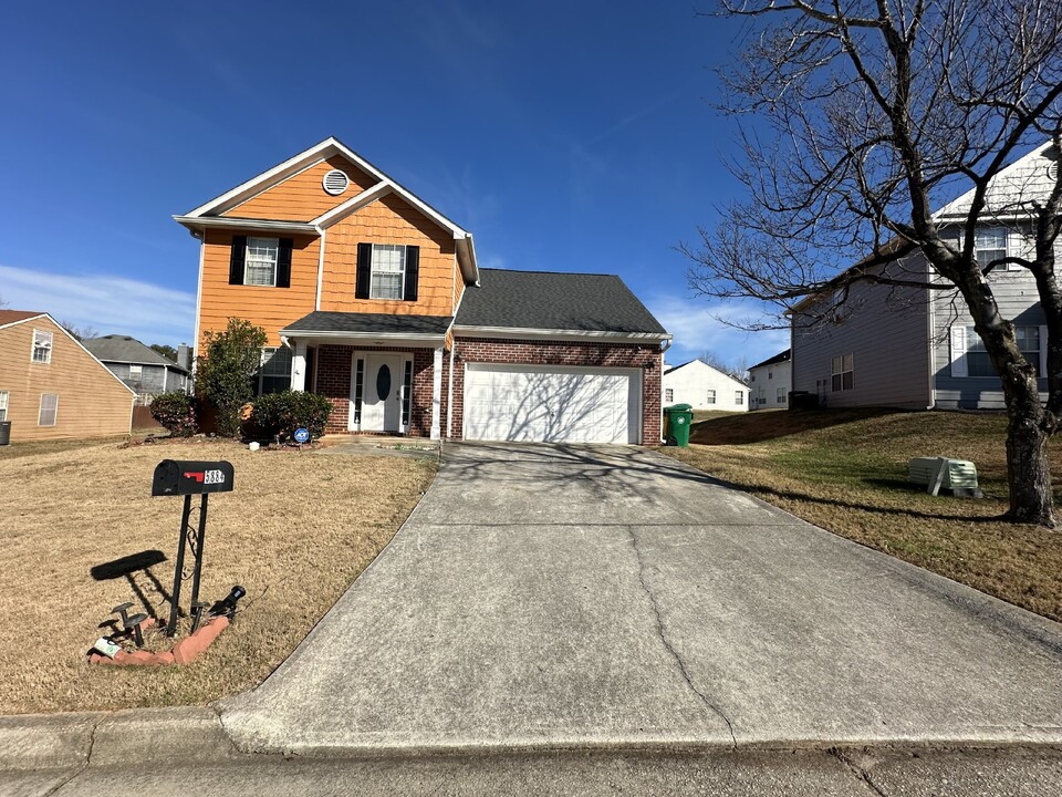 5884 Raven Ln in Lithonia, GA - Building Photo