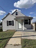 218 Berlin Ave in Brooklyn Park, MD - Building Photo