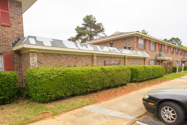 Riverwind Apartments in Columbus, GA - Building Photo - Building Photo