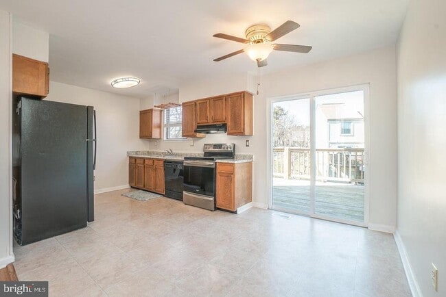 16 Ebbing Ct in Essex, MD - Building Photo - Building Photo