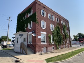 105 N Depot St in Somonauk, IL - Building Photo - Building Photo