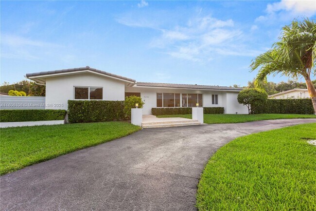 5236 SW 64th Ave in Miami, FL - Building Photo - Building Photo