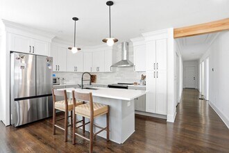 496 Shannon Dr SW in Atlanta, GA - Building Photo - Building Photo