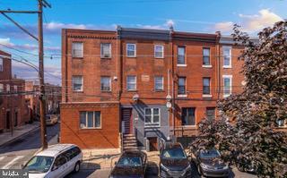 1425 Jackson St in Philadelphia, PA - Building Photo