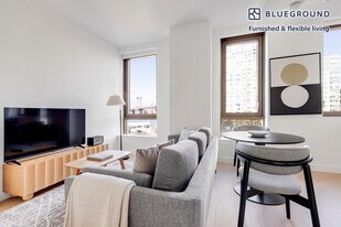 478 Kent Ave in Brooklyn, NY - Building Photo