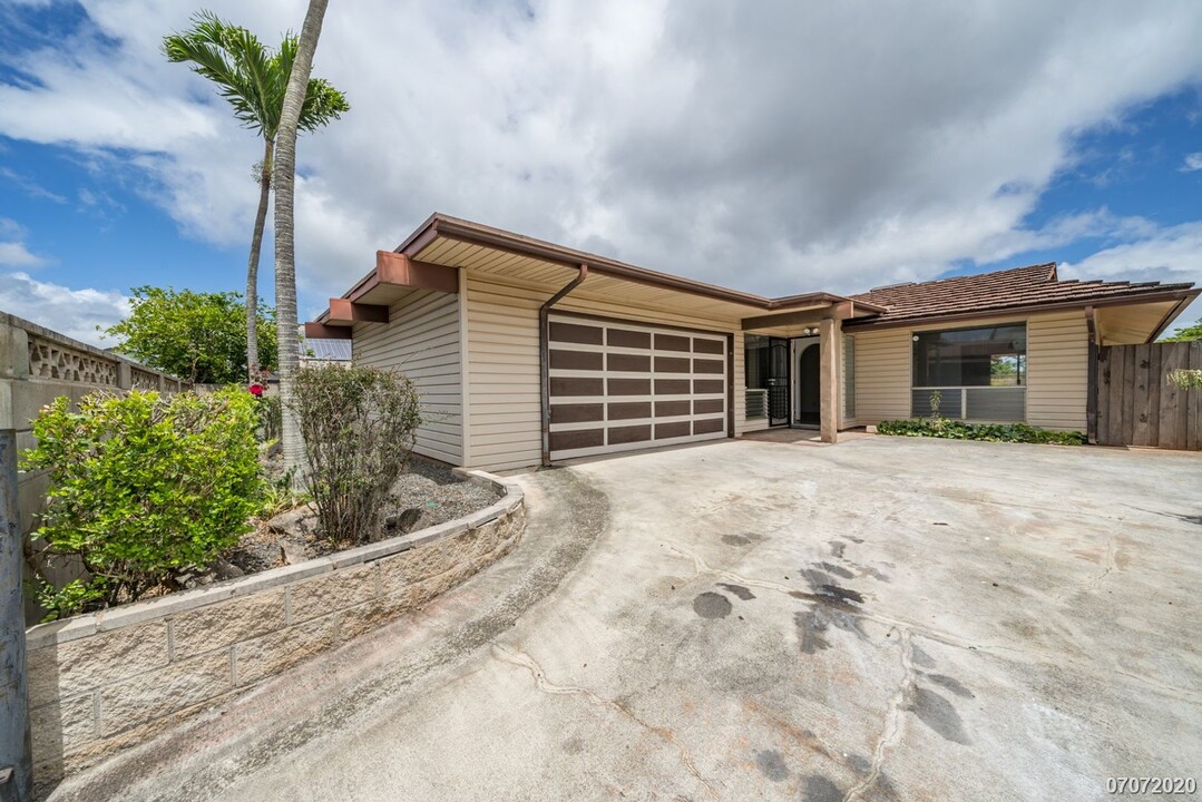 94-255-255 Kuanalio Loop in Mililani, HI - Building Photo