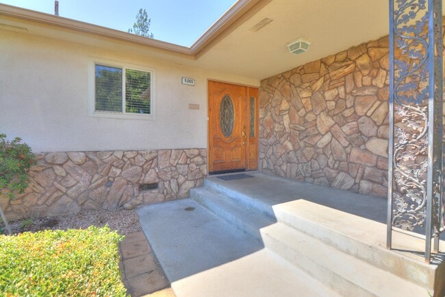 6265 N Colonial Ave in Fresno, CA - Building Photo - Building Photo