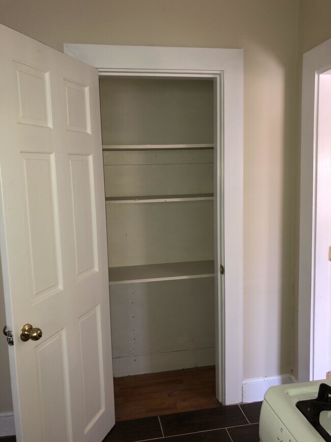 12 Andrew St, Unit 2