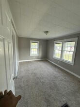 1301 Nutwood St in Bowling Green, KY - Building Photo - Building Photo