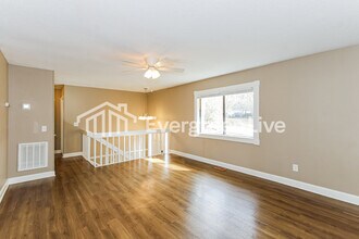 209 Point S Ln in Lexington, SC - Building Photo - Building Photo