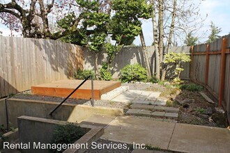 1411 NE 37th Ave-Unit -A & B in Portland, OR - Building Photo - Building Photo