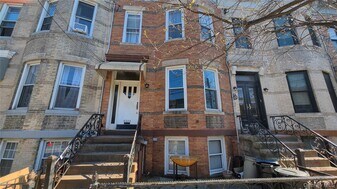 60-24 70th Ave in Queens, NY - Building Photo