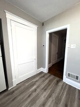 5243 Bancroft Ave, Unit 1W in St. Louis, MO - Foto de edificio - Building Photo