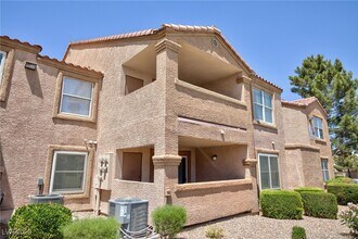 1150 N Buffalo Dr in Las Vegas, NV - Foto de edificio - Building Photo