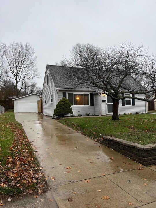 1659 Strader Dr in Lexington, KY - Building Photo