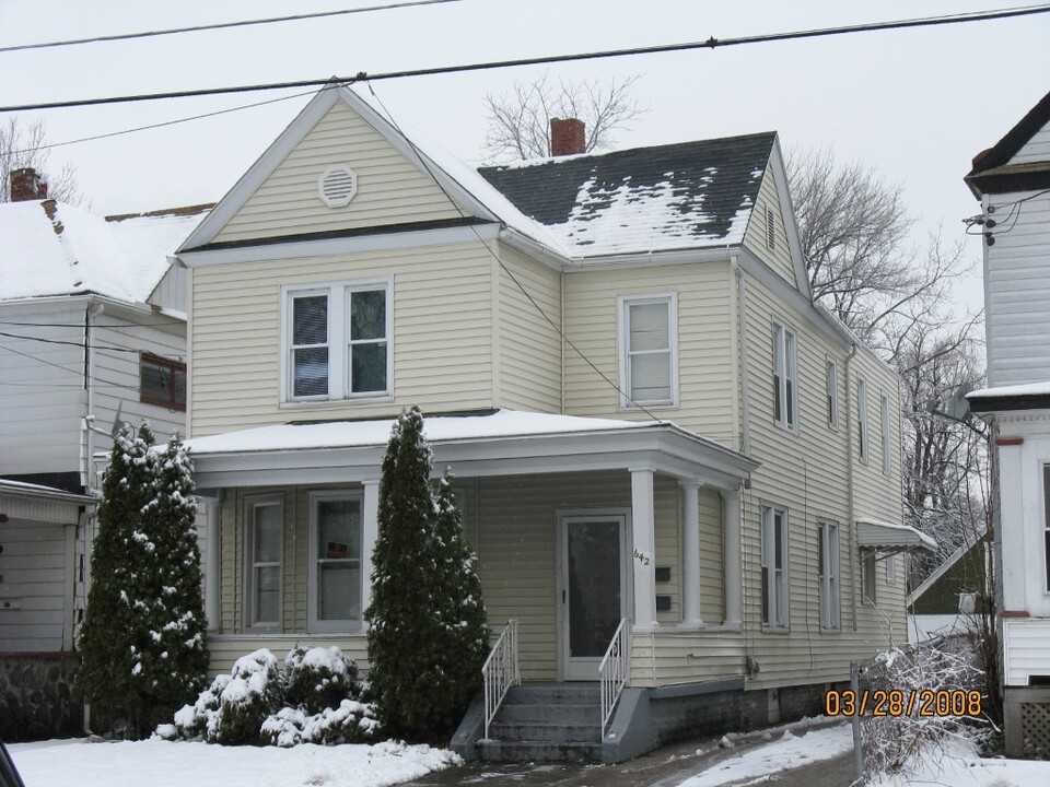 642 E 7th St, Unit 2 in Erie, PA - Building Photo