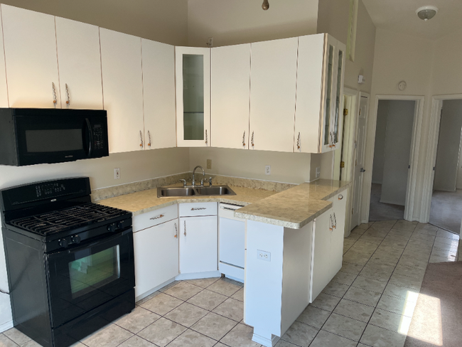 8368 Delta Dr in Machesney Park, IL - Building Photo - Building Photo