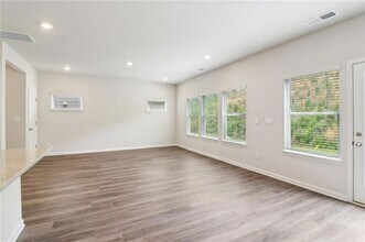 2759 Aralynn Wy in College Park, GA - Building Photo - Building Photo