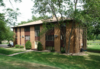 2300-2320 Unity Ave N in Golden Valley, MN - Building Photo - Building Photo