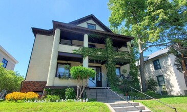 2224 Emerson Avenue South in Minneapolis, MN - Building Photo - Interior Photo