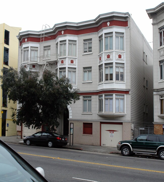 1575 Broadway in San Francisco, CA - Foto de edificio - Building Photo