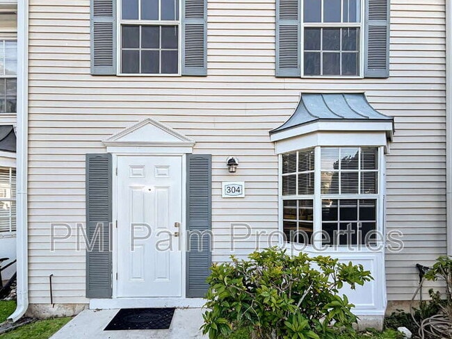 304 Georgian Park Dr in Jupiter, FL - Building Photo - Building Photo