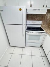 224 Berkshire K in West Palm Beach, FL - Building Photo - Building Photo