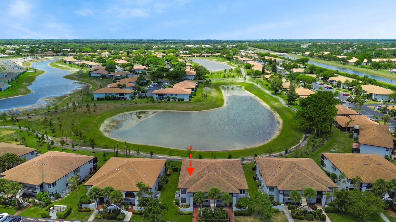 13889 Royal Palm Ct-Unit -B in Delray Beach, FL - Foto de edificio