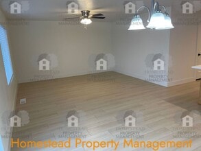 1426-1428 Northgate Dr in Independence, OR - Building Photo - Building Photo