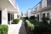 Anniversary Apartments photo'