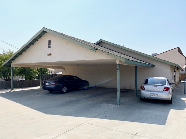 187 S Sierra Vista St in Porterville, CA - Building Photo