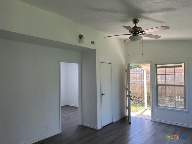 905 Evergreen Dr in Killeen, TX - Building Photo - Building Photo