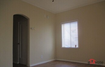 10520 Balboa Blvd. in Granada Hills, CA - Building Photo - Interior Photo