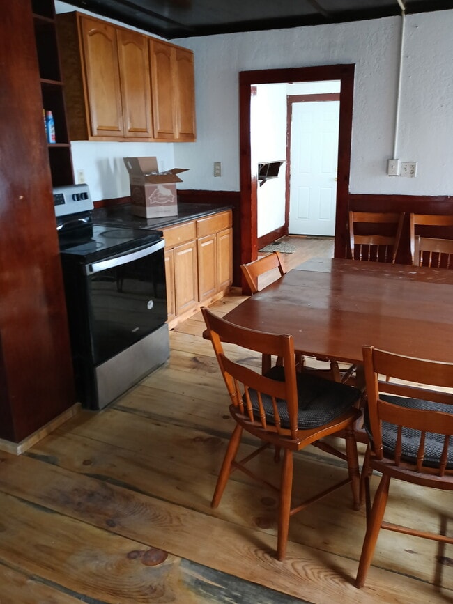 247 Dewey Ave, Unit 249