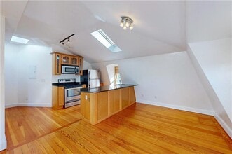 54 Halsey St in Providence, RI - Building Photo - Building Photo