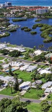 5879 Tidewood Ave in Sarasota, FL - Foto de edificio - Building Photo