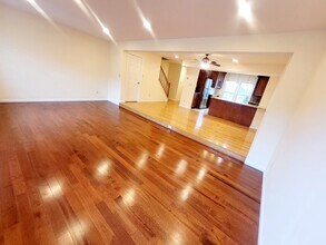 7415 Fountain Head Dr in Annandale, VA - Building Photo - Building Photo