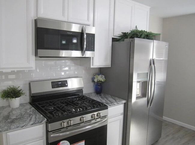 5105 Vincent Ave N in Minneapolis, MN - Building Photo - Building Photo