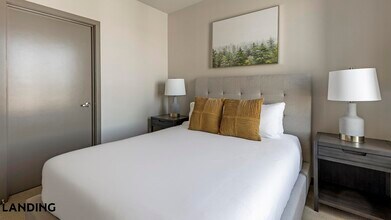 1850 NW Front Ave, Unit 517 in Portland, OR - Building Photo - Building Photo