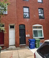107 S Wolfe St in Baltimore, MD - Building Photo