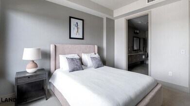 1414 Wood Hollow Dr, Unit 1-526 in Houston, TX - Building Photo - Building Photo