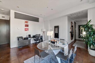 36 A St, Unit 5B in Boston, MA - Building Photo - Building Photo