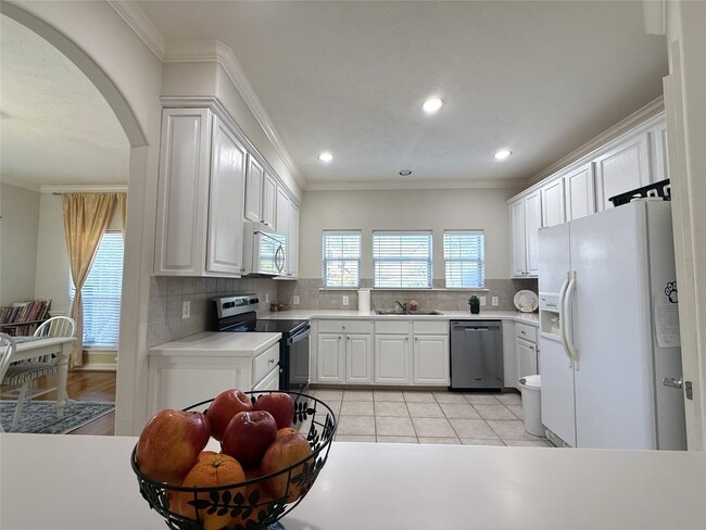 property at 4027 Park Thicket