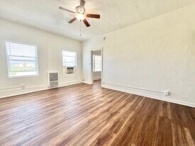 800 N Las Palmas Ave in Los Angeles, CA - Building Photo