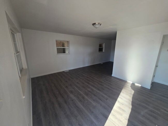 property at 1421 Richard Dr