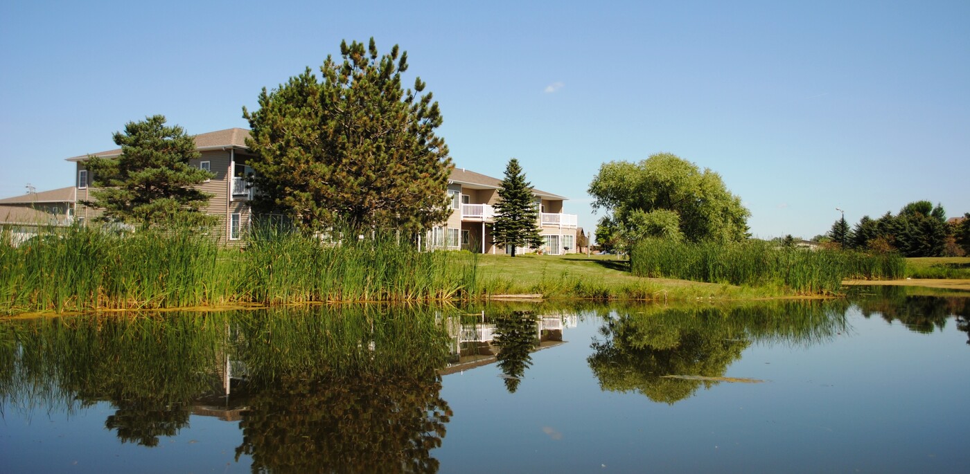 Williow Trail in Brookings, SD - Foto de edificio