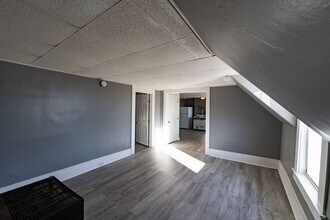 215 Notre Dame Ave in Manchester, NH - Building Photo - Building Photo