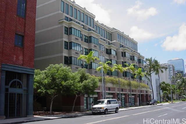 545 Queen St in Honolulu, HI - Building Photo - Building Photo