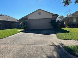 10451 N Fallen Bough Dr in Houston, TX - Building Photo